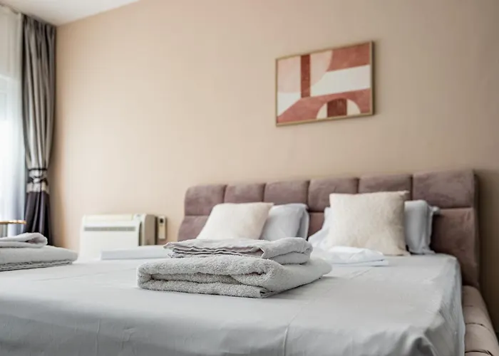 Black Sea Spacious 3Br Apartment