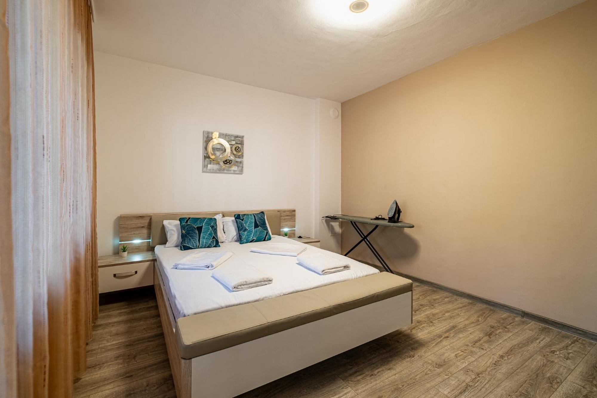 Apartament Black Sea Spacious 3br Warna