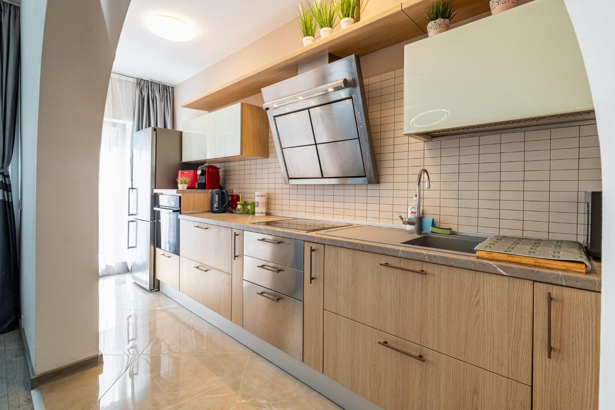 Black Sea Spacious 3br * Warna